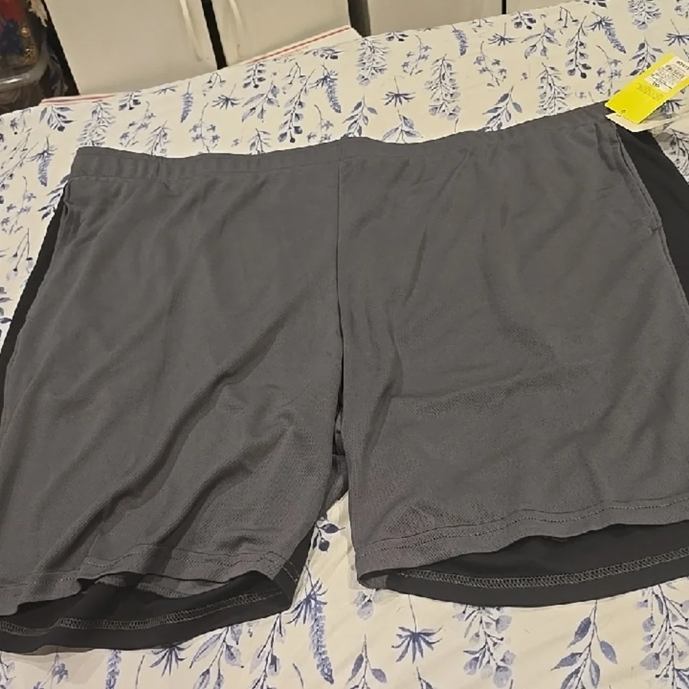 ❤️10/$40 New Gray and Black Athletic Shorts